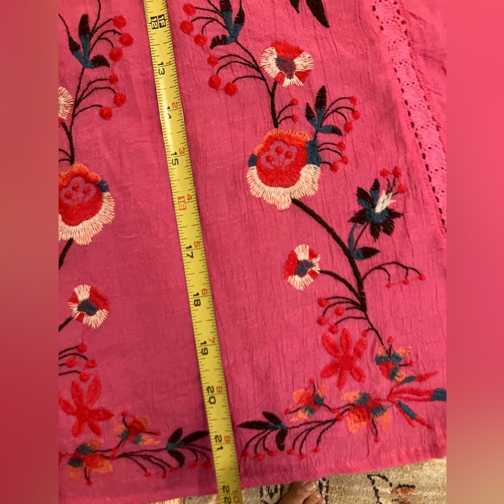 Umgee Pink Floral Embroidery Tunic Blouse - Picture 4 of 5